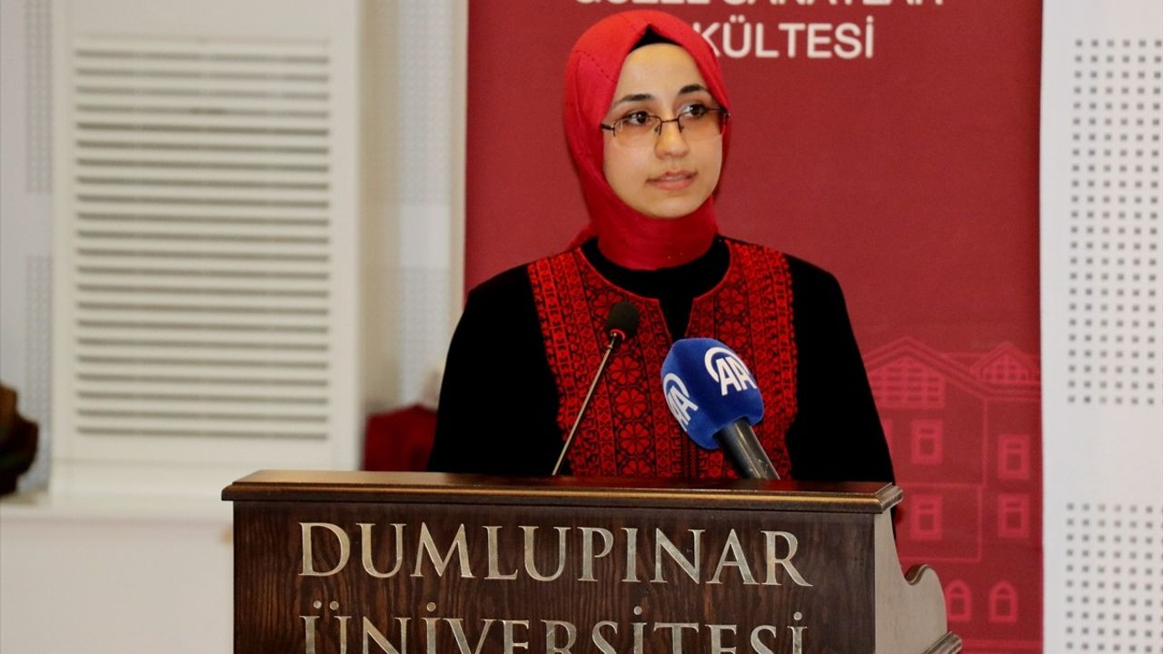 Filistinli Öğrenci Alaa Zaaroura, Kütahya Dumlupınar Üniversitesi'nden Birincilikle Mezun Oldu