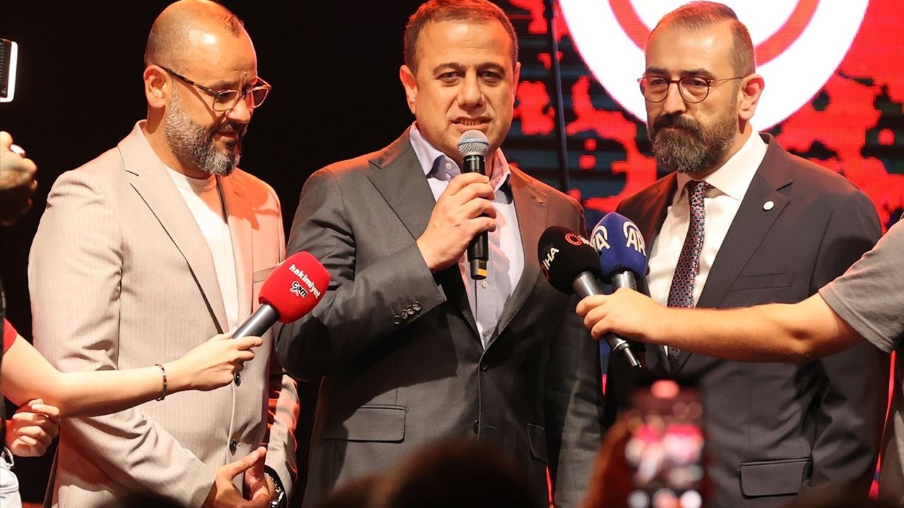 Galatasaray'ın 25. Şampiyonluk Kutlamaları Konya'da Coşkuyla Gerçekleşti