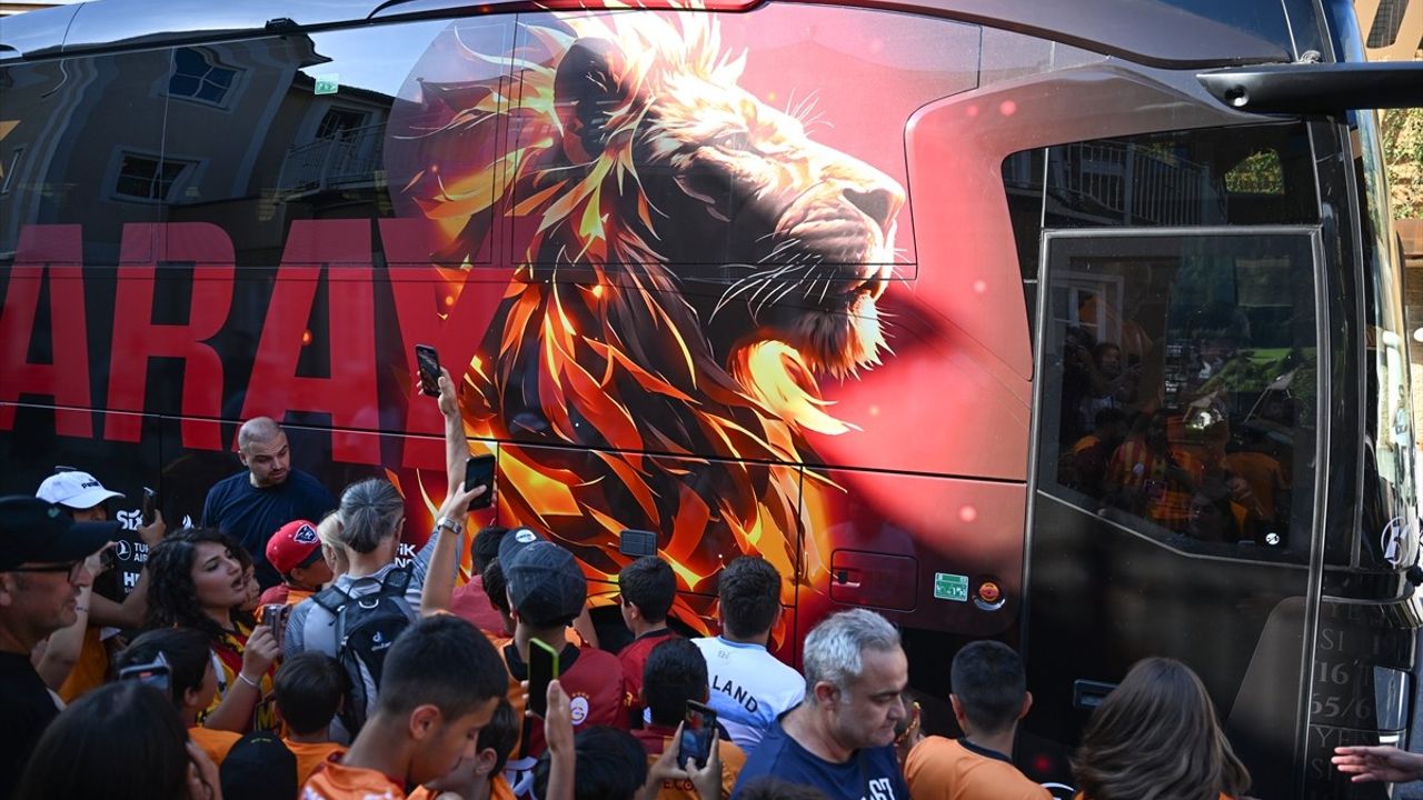 Galatasaray, Sezon Öncesi Kampı İçin Avusturya'ya Gitti