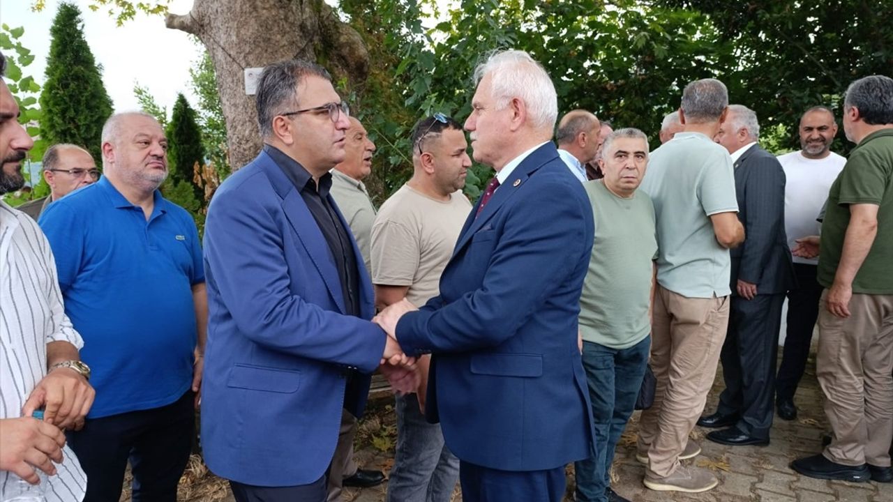 Gazeteci Cem Küçük'ün Babası Erdal Küçük Giresun'da Toprağa Verildi