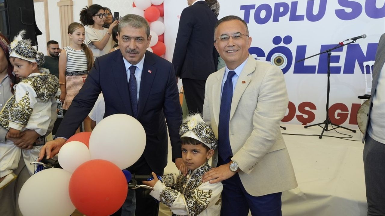 Gaziantep'te 25 Çocuk İçin Neşeli Sünnet Şöleni Düzenlendi