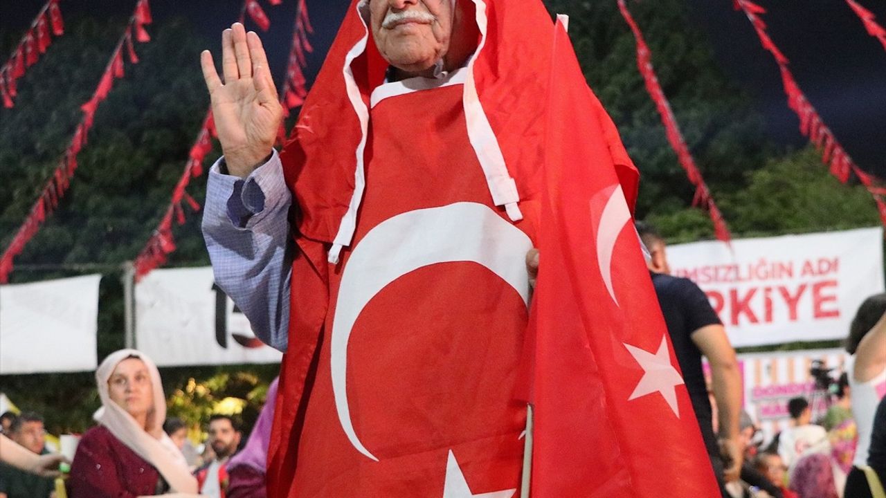 Gaziantep ve Çevre İllerde 15 Temmuz Anma Etkinlikleri Coşkuyla Kutlandı