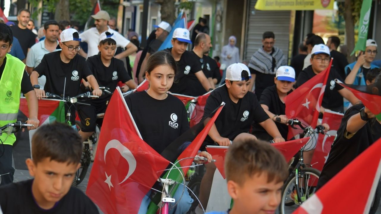 Gaziosmanpaşa'da Filistin İçin Bisiklet Turu Düzenlendi