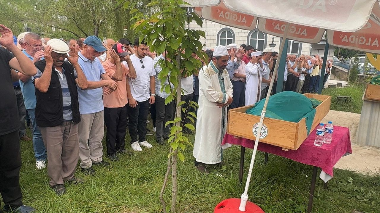 Giresun'da Silahlı Kavga: Kırömeroğlu Çifti Toprağa Verildi