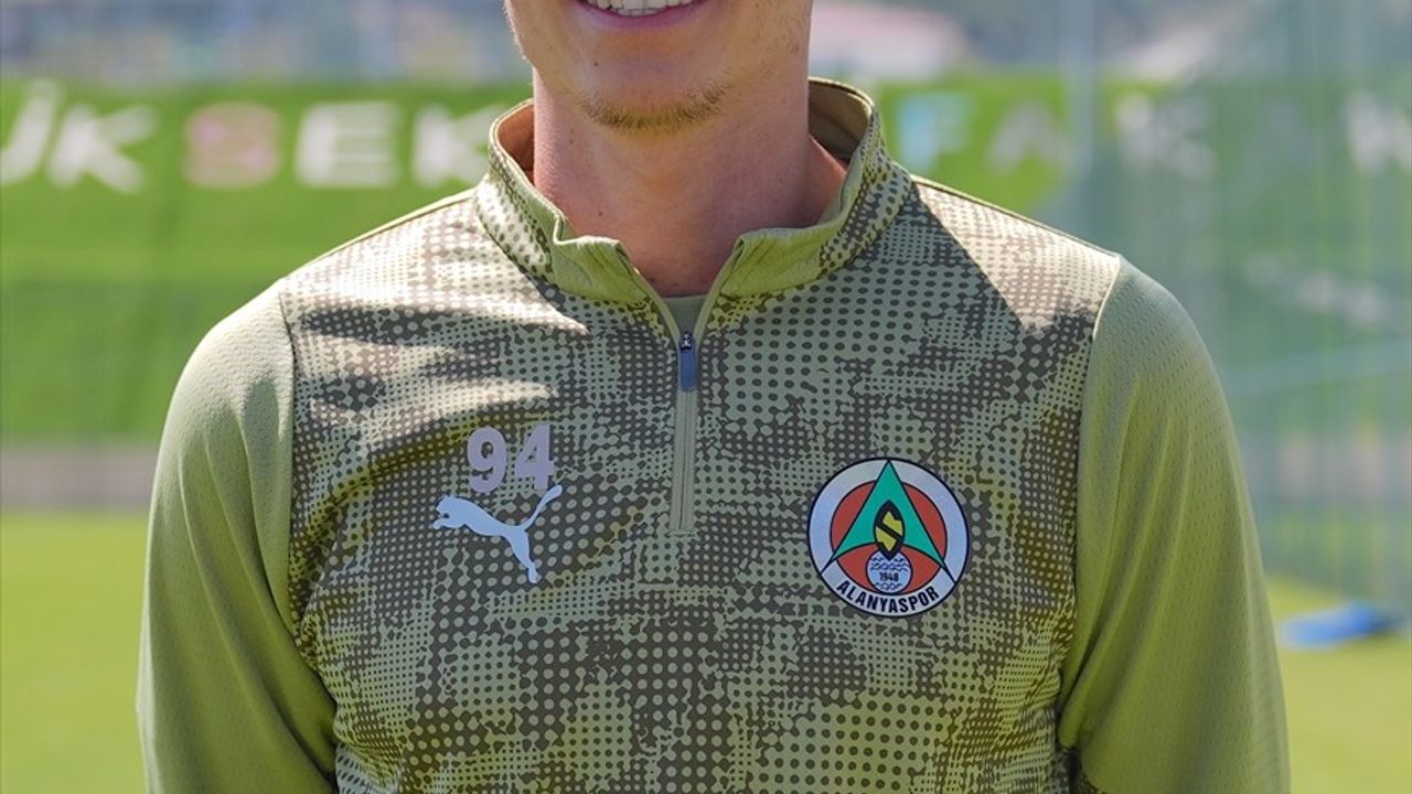 Hadergjonaj, Alanyaspor'da Kariyerinin Zirvesine Ulaşmayı Hedefliyor