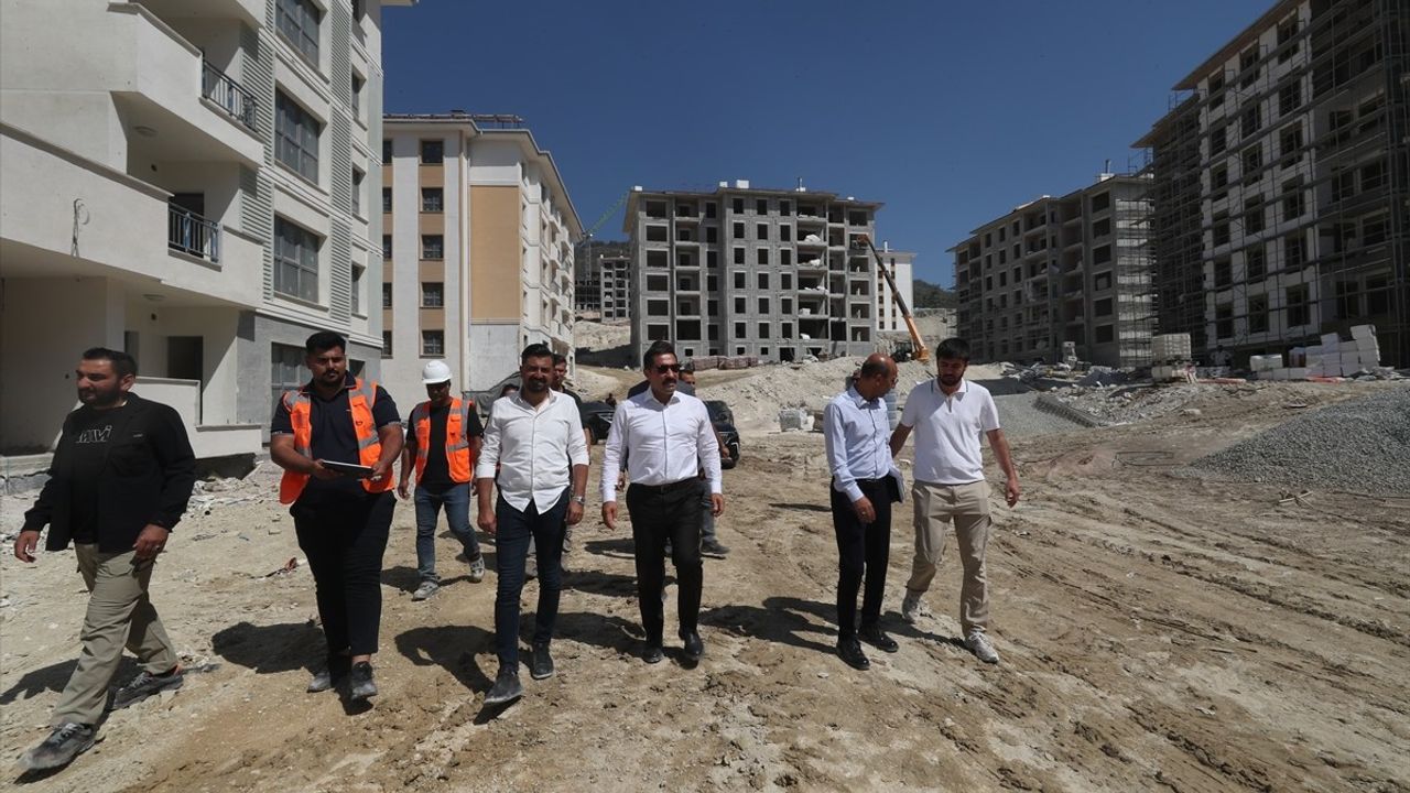 Hatay'da Afet Konutları ve Sosyal Alanların İnşası Devam Ediyor