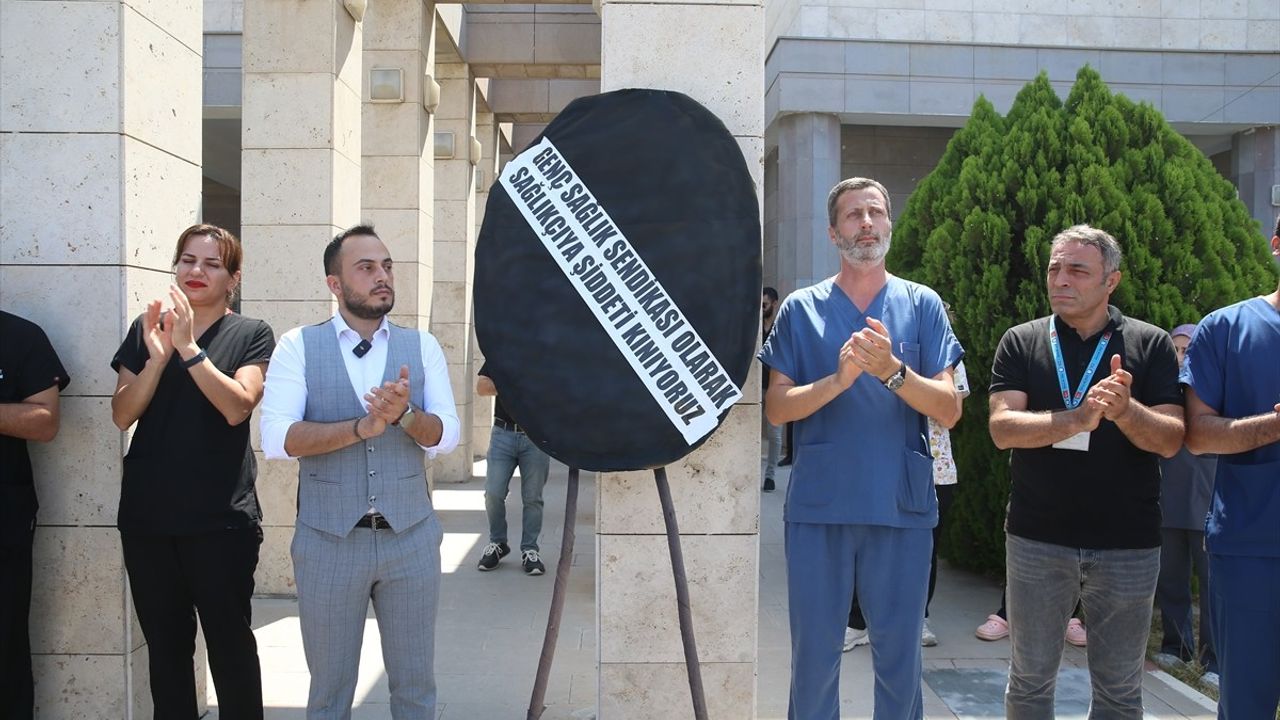 Hatay'da Hemşireye Darp ve Hakaret Olayında 2 Gözaltı