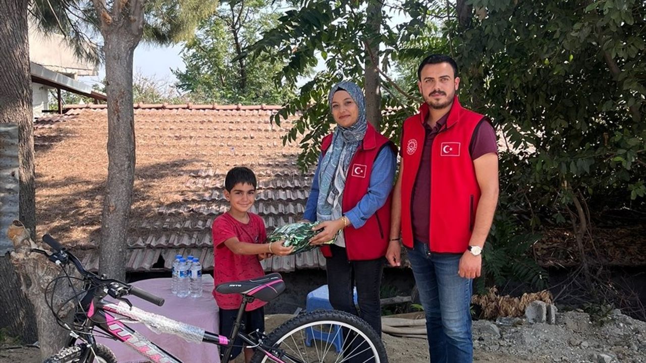 Hatay'daki 9 Yaşındaki Çocuğun Bisiklet Hayali Gerçekleşti