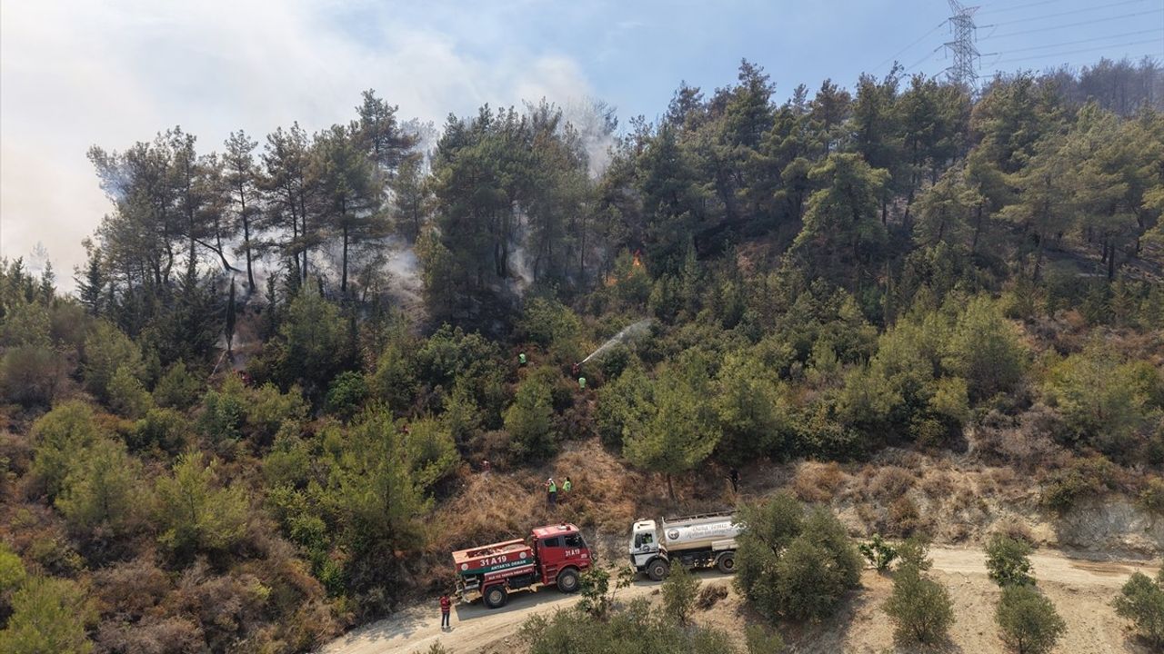 Hatay'daki Orman Yangını Havadan Görüntülendi: Söndürme Çalışmaları Devam Ediyor