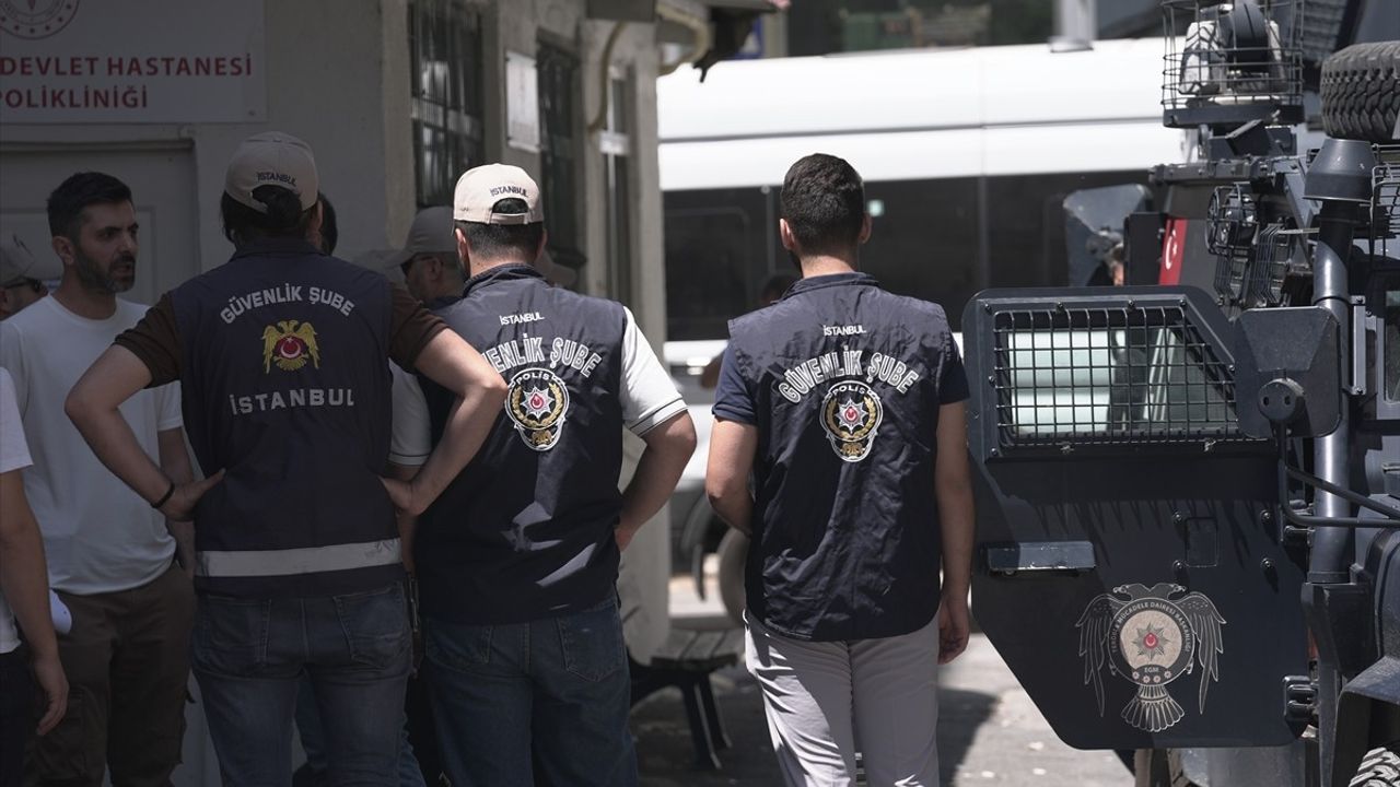 Hazreti Muhammed Karikatürü Nedeniyle 4 Şüpheli Adliyeye Sevk Edildi