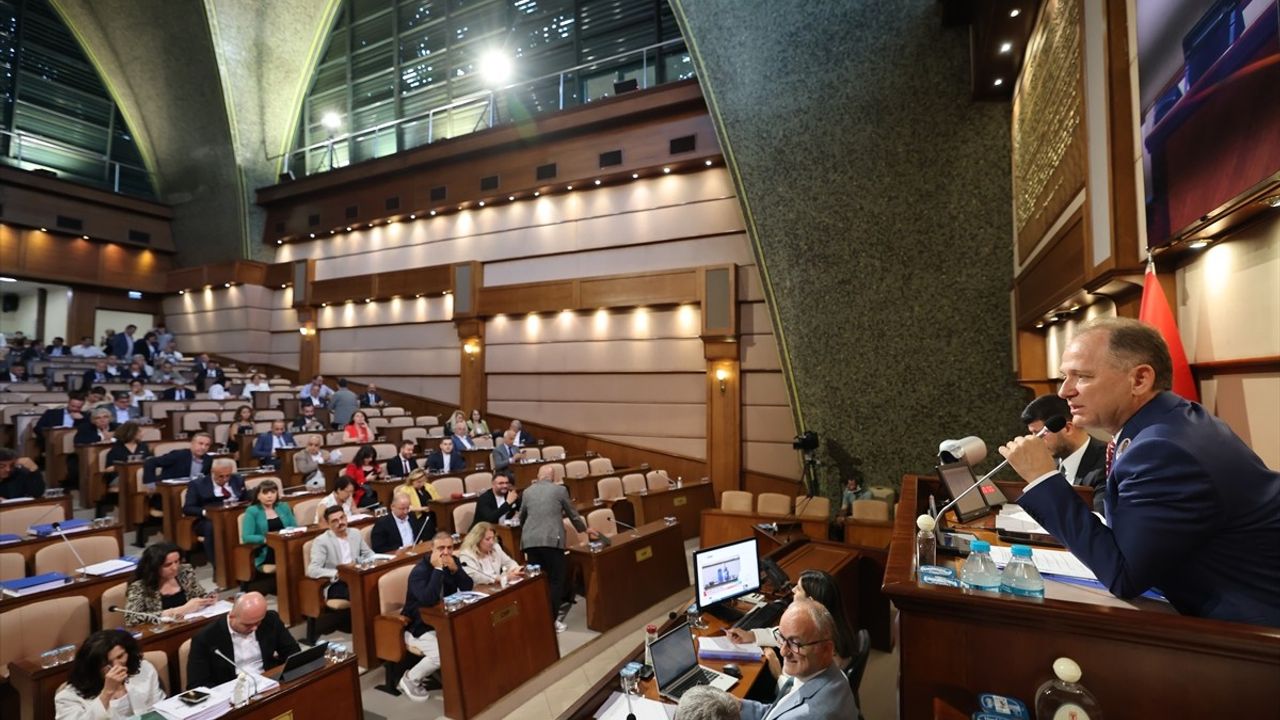 İBB Meclisinde Bütçe Yönetimi ve Yatırım Öncelikleri Tartışıldı