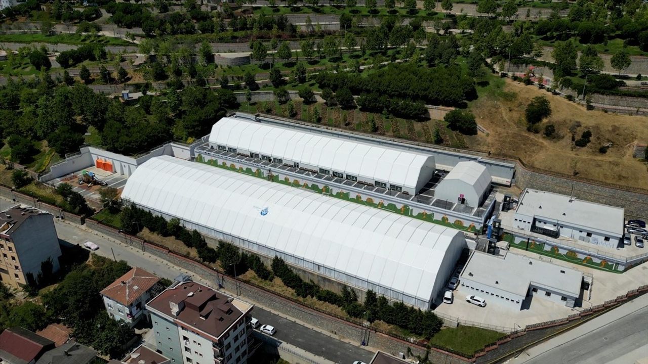 İBB Yenilenen Safa Tepesi Spor Tesisi'ni Hizmete Sundı