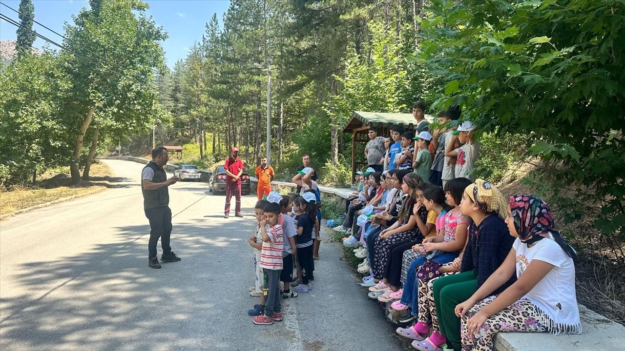 Isparta'da Kur'an Kursu Öğrencilerine Orman Yangınları Eğitimi