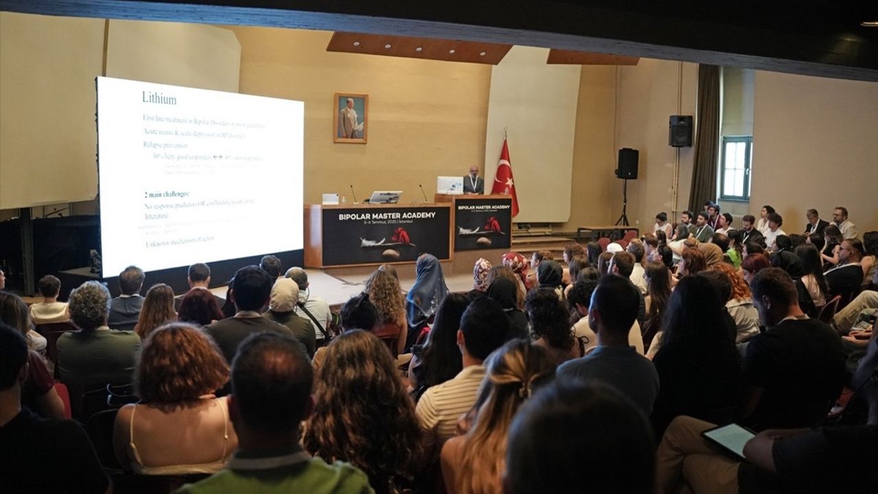 İstanbul'da Bipolar Zirvesi Master Akademi 2025 gerçekleştirildi