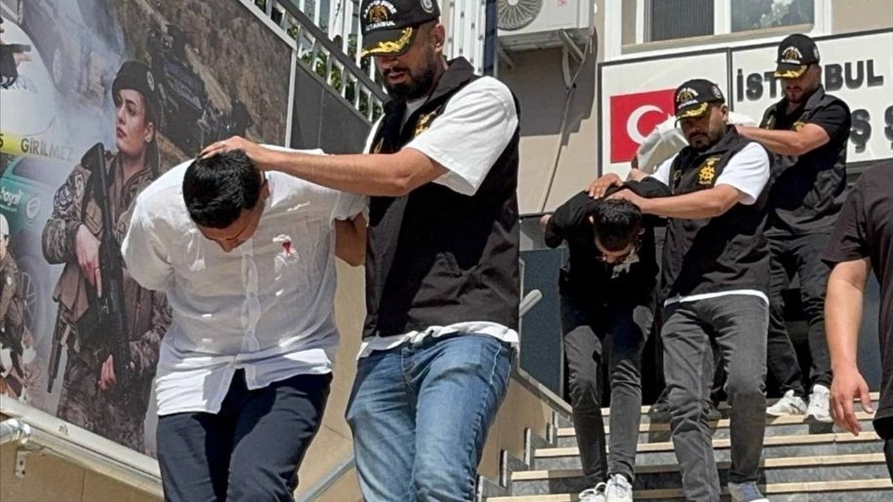 İstanbul'da Dolandırıcılık Operasyonu: 3 Zanlı Tutuklandı