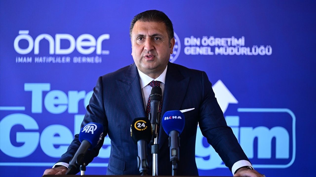 İstanbul'da LGS Türkiye Birincisi İmam Hatipli Öğrenciler Buluştu