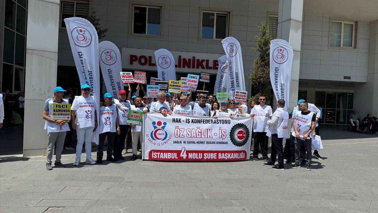 İstanbul'da Öz Sağlık-İş Sendikası'ndan Kamu Protokolü İçin Eylem