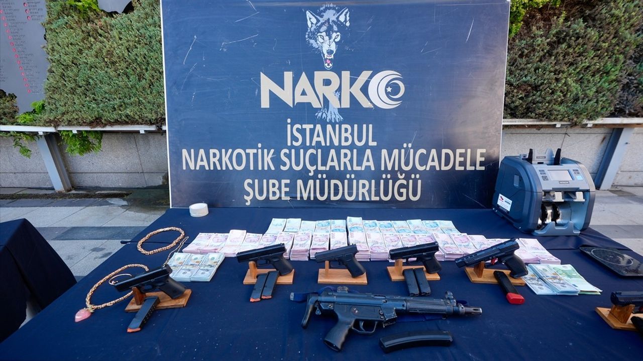 İstanbul Merkezli Uyuşturucu Operasyonunda 26 Gözaltı, 17 Tutuklama