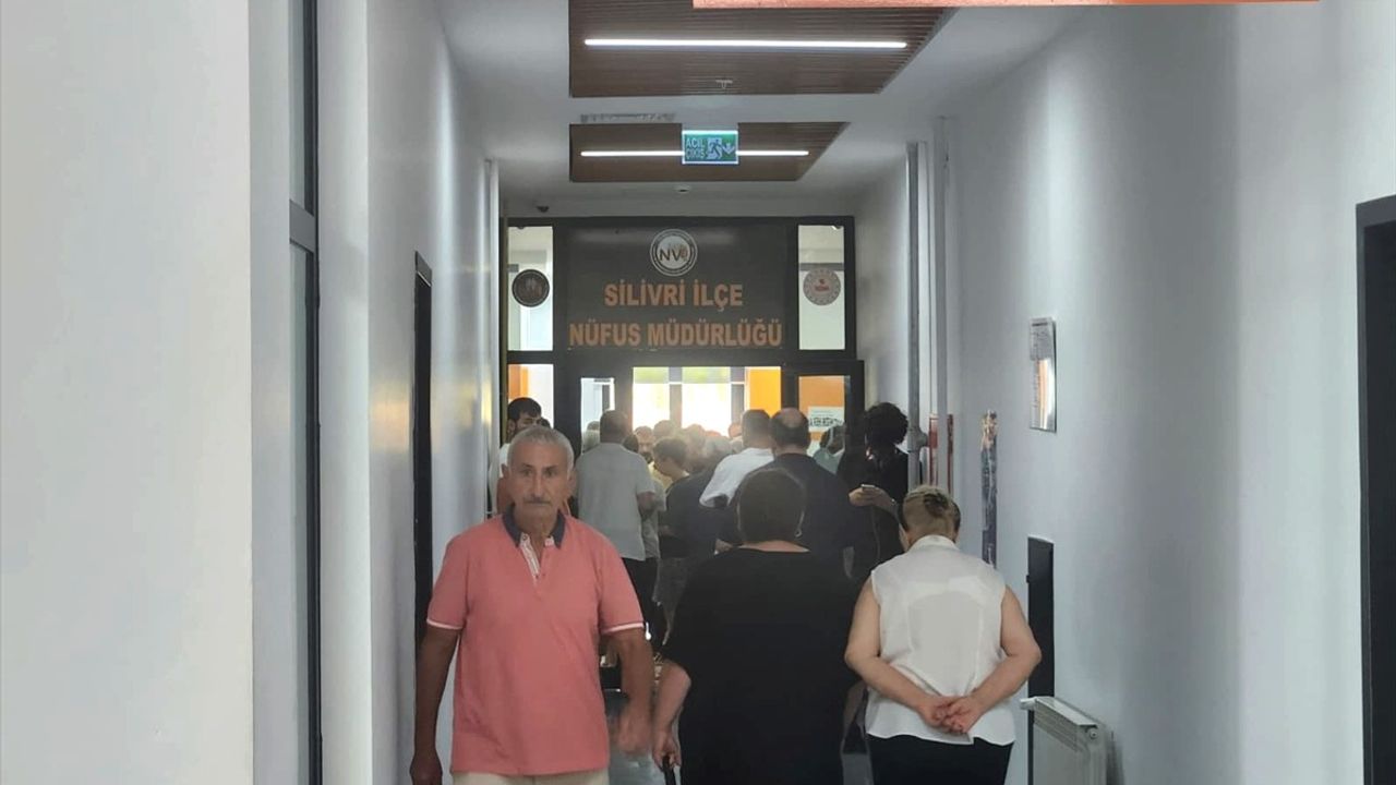 İstanbul Nüfus Müdürlüklerinde Sürücü Belgesi Yenileme Yoğunluğu