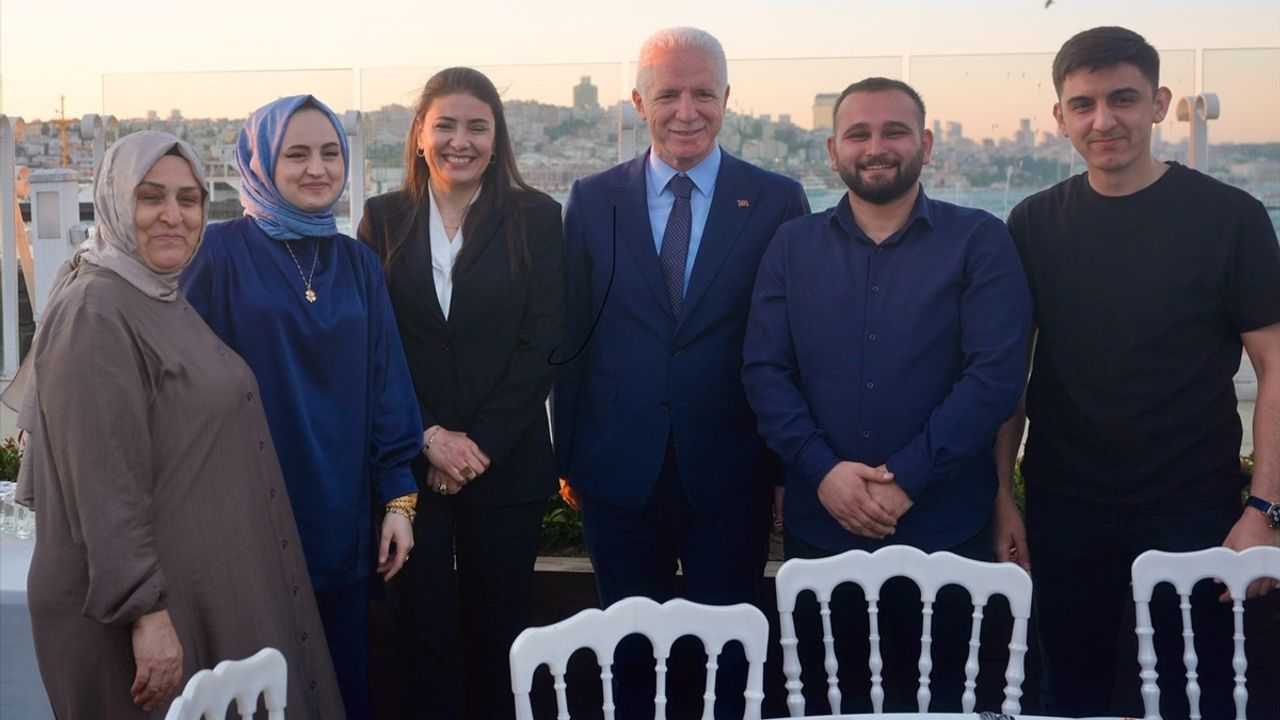 İstanbul Valiliği, 15 Temmuz Şehitleri için Anma Yemeği Düzenledi