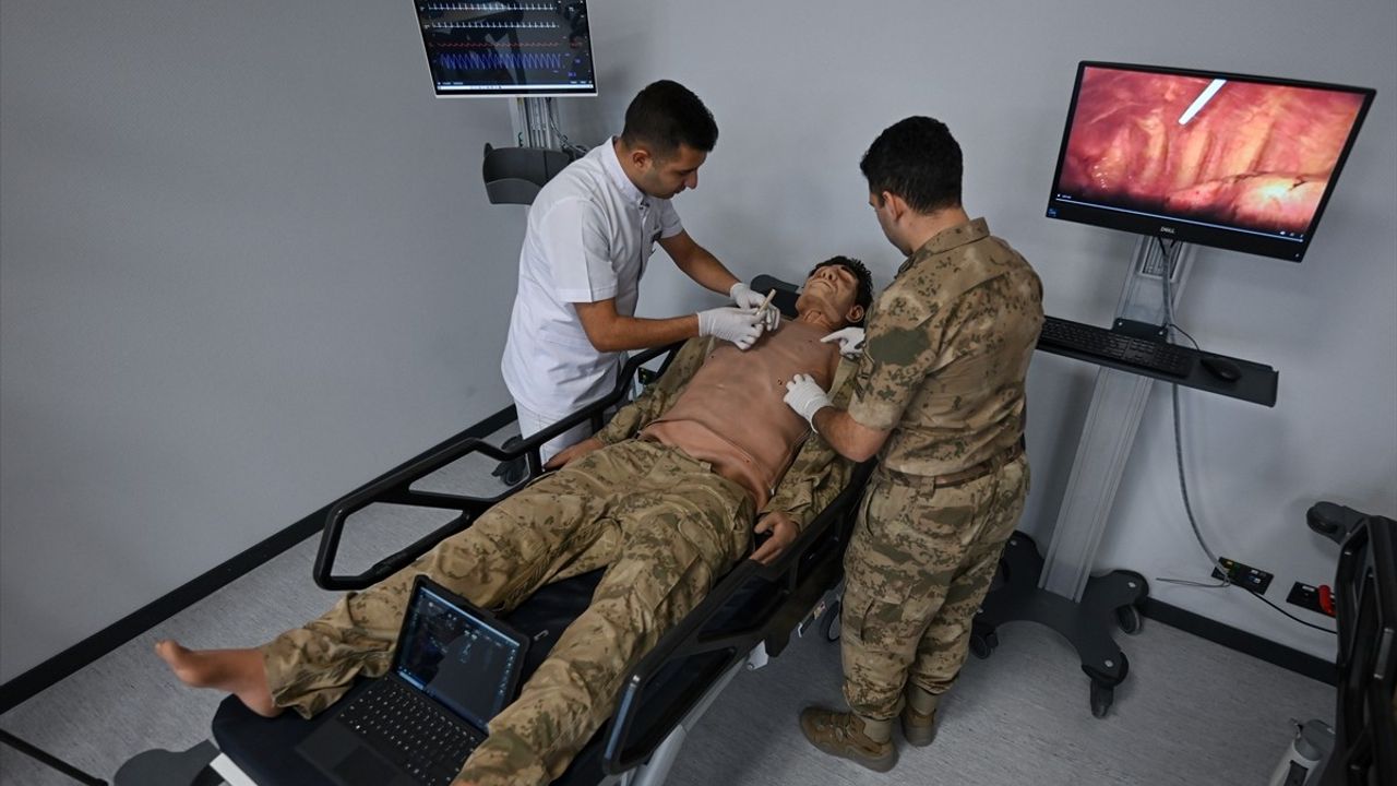 Jandarma Sıhhiye Simülasyon Merkezi'nde Gerçekçi Eğitimler Başladı