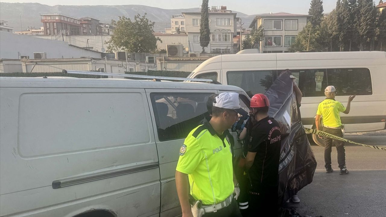Kahramanmaraş'ta Minibüs Kazası: 1 Ölü, 2 Yaralı