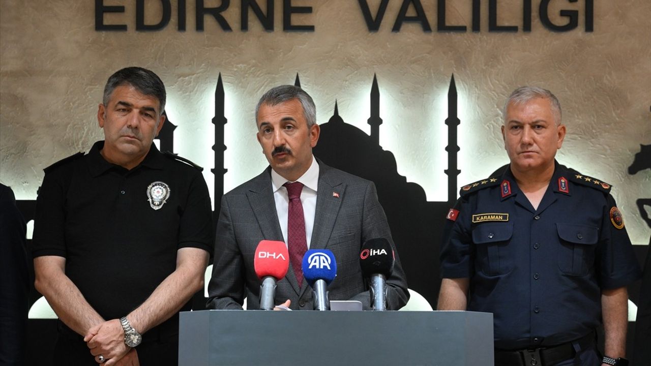 Kapıkule'de Günlük Yolcu Girişi Rekoru: 62 Bin 263