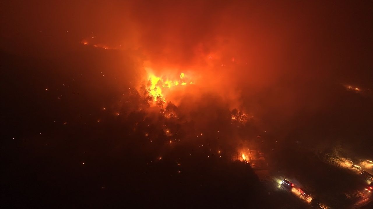 Karabük'te Orman Yangınına Hızla Müdahale Ediliyor