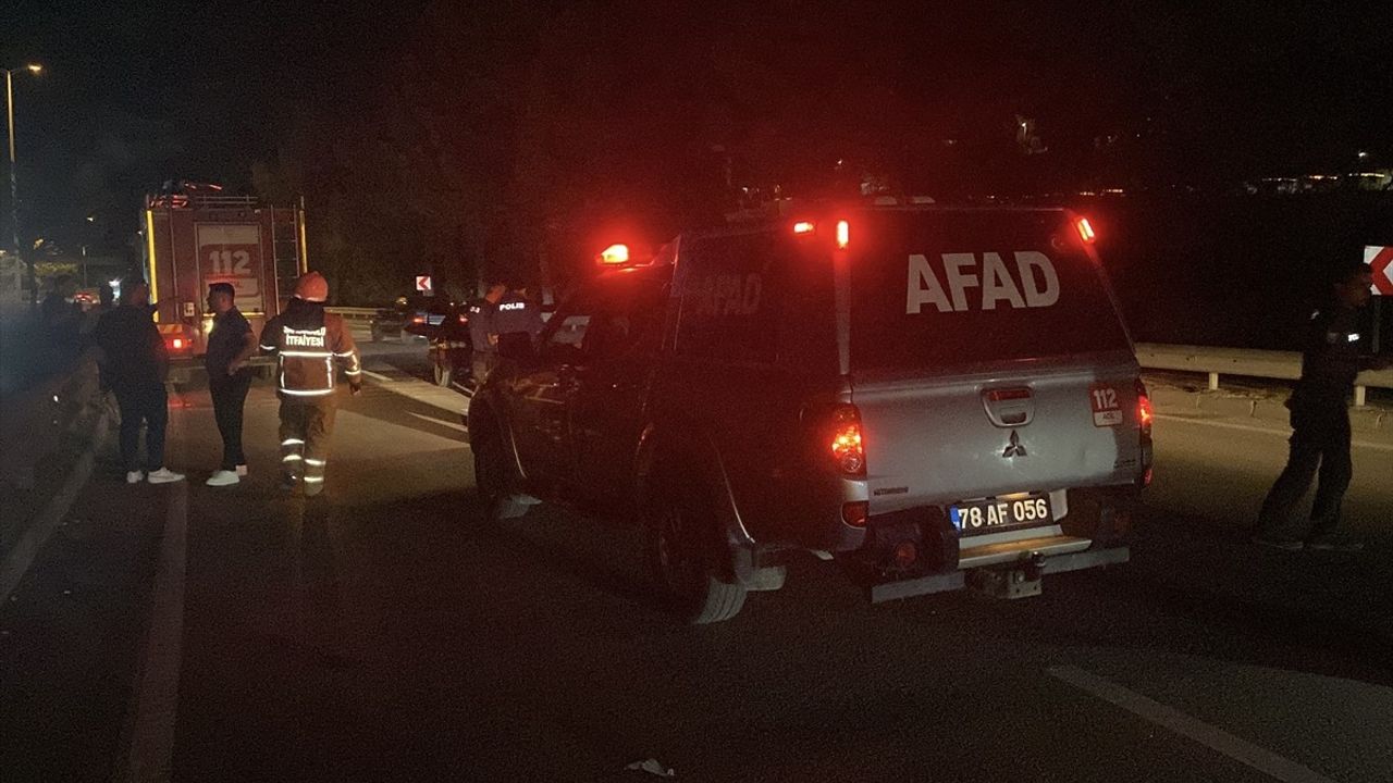 Karabük'te Trafik Kazası: 1 Ölü, 1 Yaralı