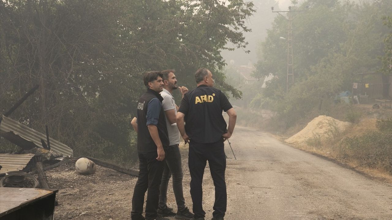 Karabük'teki Orman Yangınlarına İkinci Günde Karadan ve Havadan Mücadele