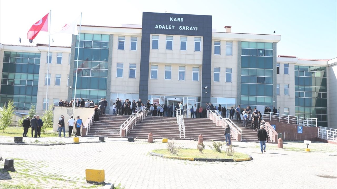 Kars'ta 6 Yaşındaki Çocuğun Ölümü: 5 Sanık Hakim Karşısında