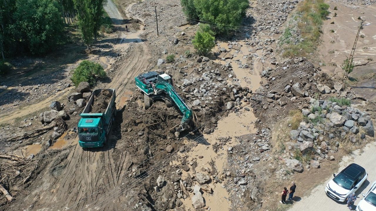 Kars'taki Sel ve Heyelan Sonrası Köylerde Hasar: Devletin Yardımları Devam Ediyor