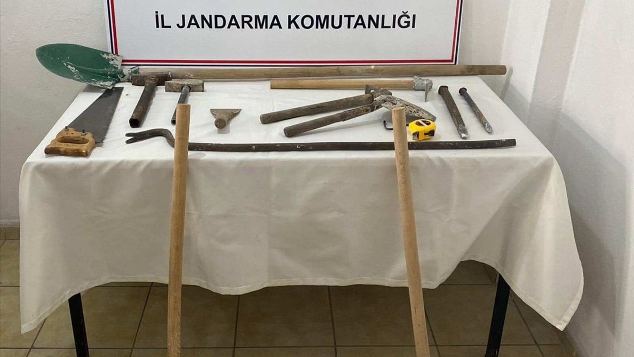 Kastamonu'da İzinsiz Kazı Yapan 5 Kişi Gözaltına Alındı