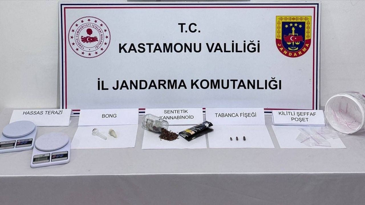 Kastamonu'da Uyuşturucu Operasyonu: İki Zanlı Tutuklandı