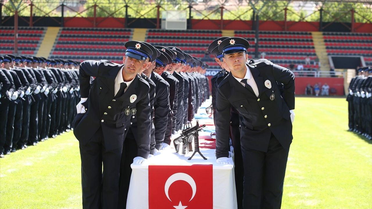 Kastamonu Polis Meslek Yüksekokulu'nda 486 Mezun Diplomasını Aldı