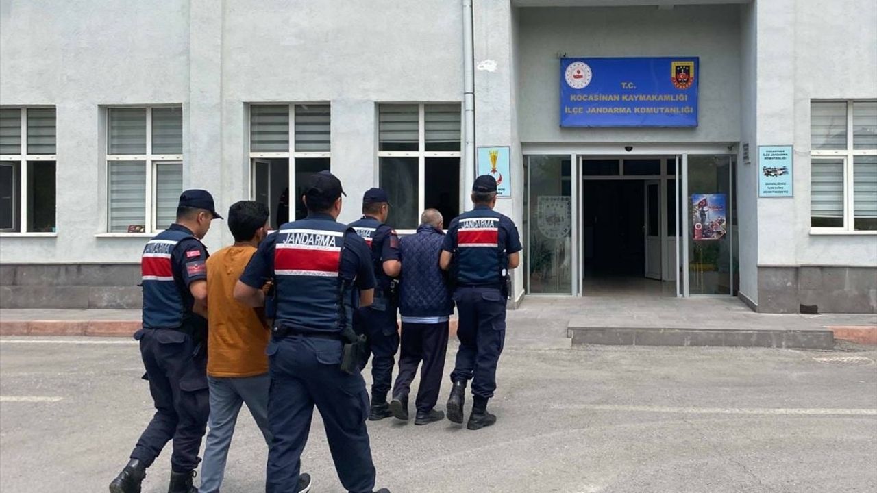 Kayseri'de DEAŞ Operasyonu: 2 Yabancı Şüpheli Gözaltına Alındı