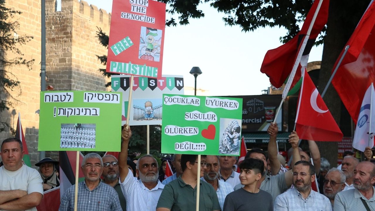 Kayseri'de Filistin'e Destek Gösterisi: İsrail'in Saldırılarına Tepki