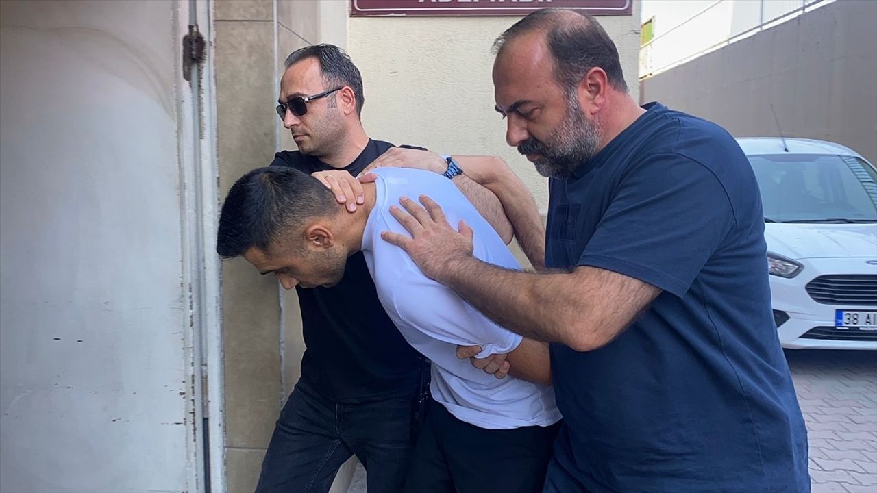 Kayseri'de Park Yeri Kavgası Sonrası Camide Bıçaklama Olayı