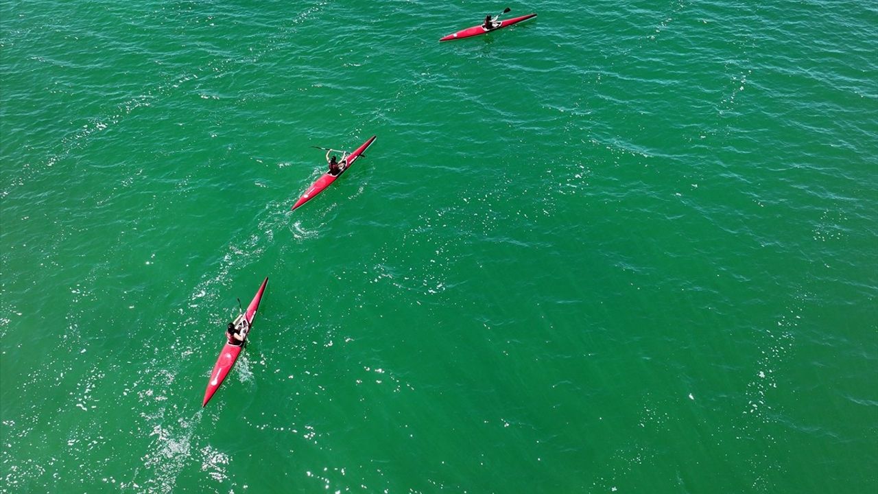 Kayseri'nin İlk Lisanslı Kano Sporcuları Durgunsu Şampiyonasına Hazırlanıyor