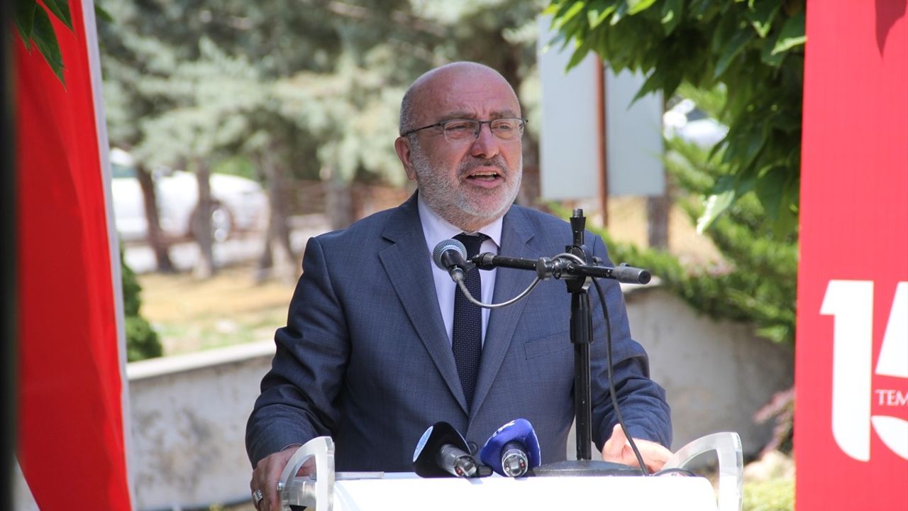 Kayseri Üniversitesi'nde Anlamlı 'Şehitler Anıtı' Açıldı