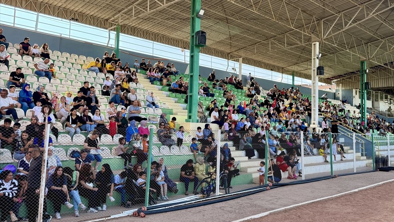 Kayseri ve Kırşehir'de GSB Spor Okulları Törenlerle Açıldı