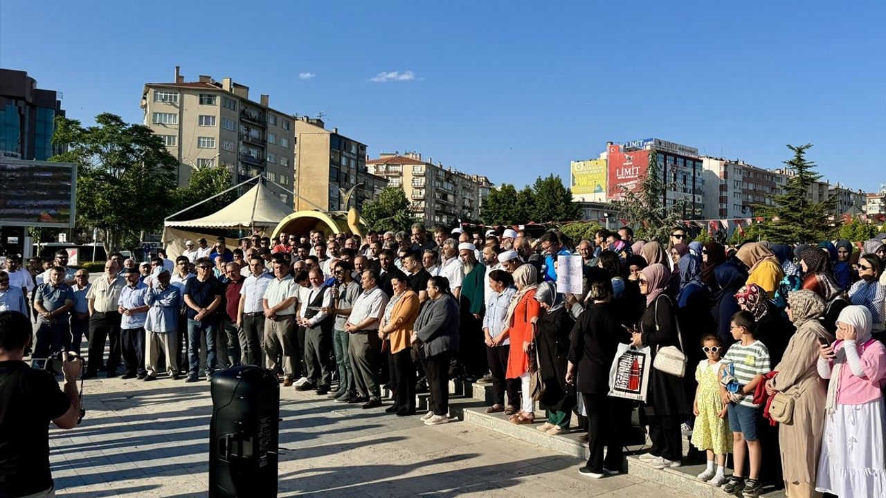 Kayseri ve Kırşehir'de Hazreti Muhammed Karikatürü Yayımına Tepki