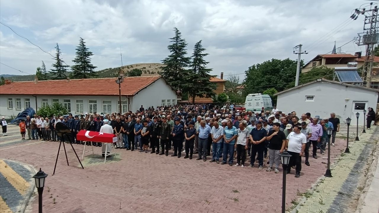 Kıbrıs Gazisi İsmail İnar, Konya'da Son Yolculuğuna Uğurlandı