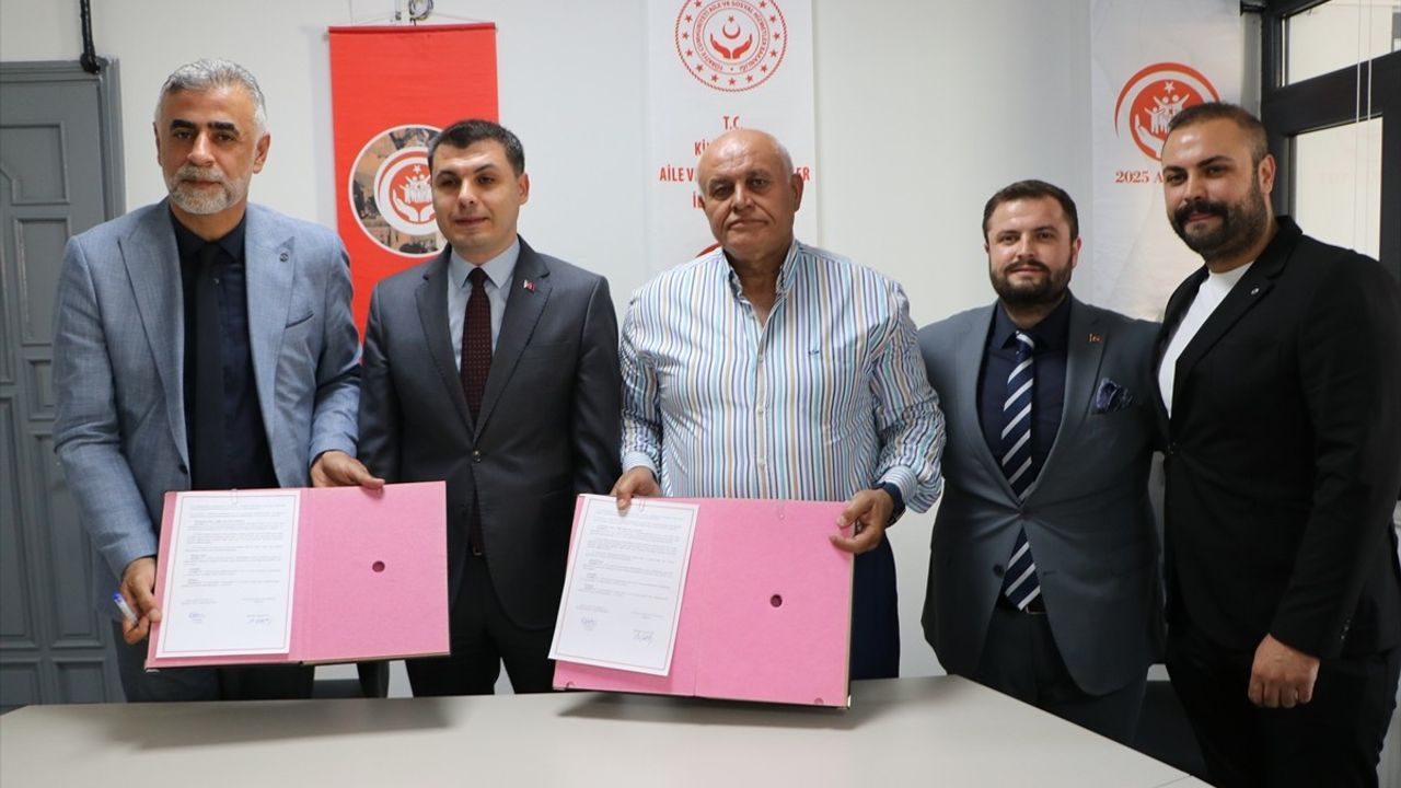 Kilis'te Evlenecek 15 Çifte Düğün Salonu Desteği