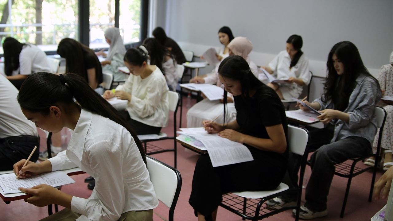 Kırgızistan-Türkiye Manas Üniversitesi'ne 15 Bin Başvuru