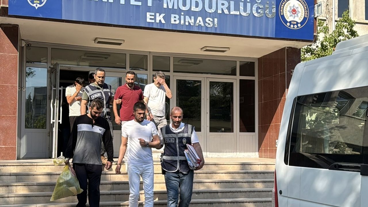 Kırıkkale'de 7 Hükümlü Aranan 9 Kişi Yakalandı