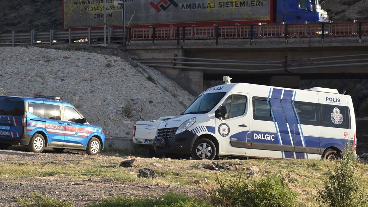 Kırıkkale'de İddialaşma Sonucu Genç Köprüden Irmağa Atladı: Kayboldu