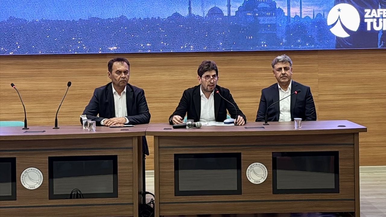 Kırşehir'de '15 Temmuz'a Giden Süreçte Din İstismarı' Paneli Gerçekleşti