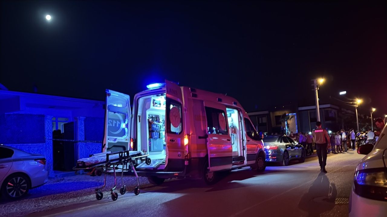 Kocaeli'de Amcaları Tarafından Vurulan Kardeşlerin Cenazesi Defnedildi