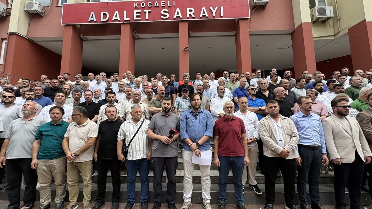 Kocaeli'de Hz. Muhammed'in Karikatürü İçin Suç Duyurusu